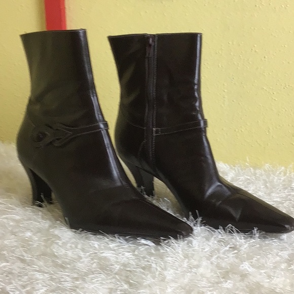 Michelle D Ankle Boots - Picture 2 of 6